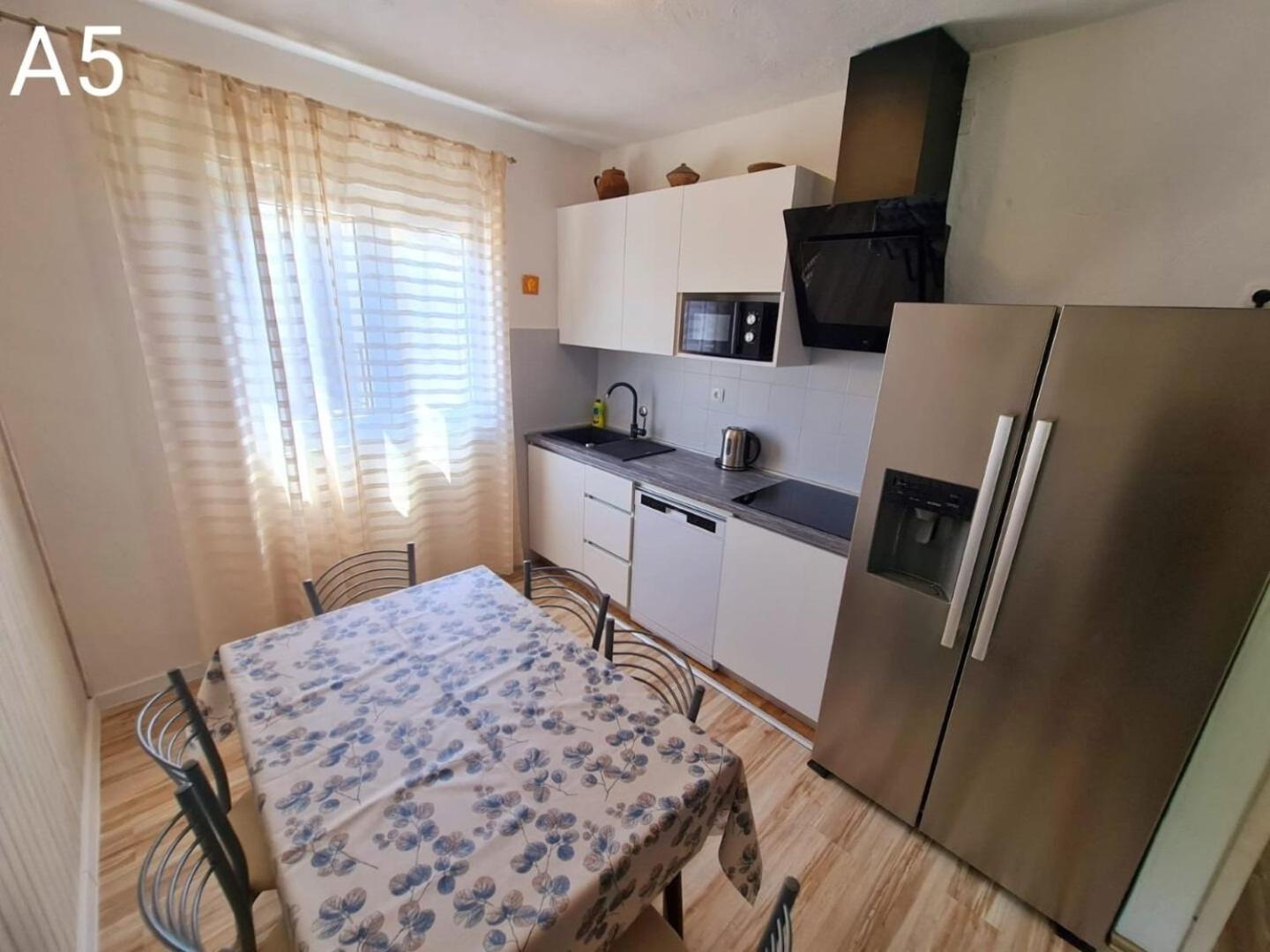 Apartments More Živogošće 外观 照片