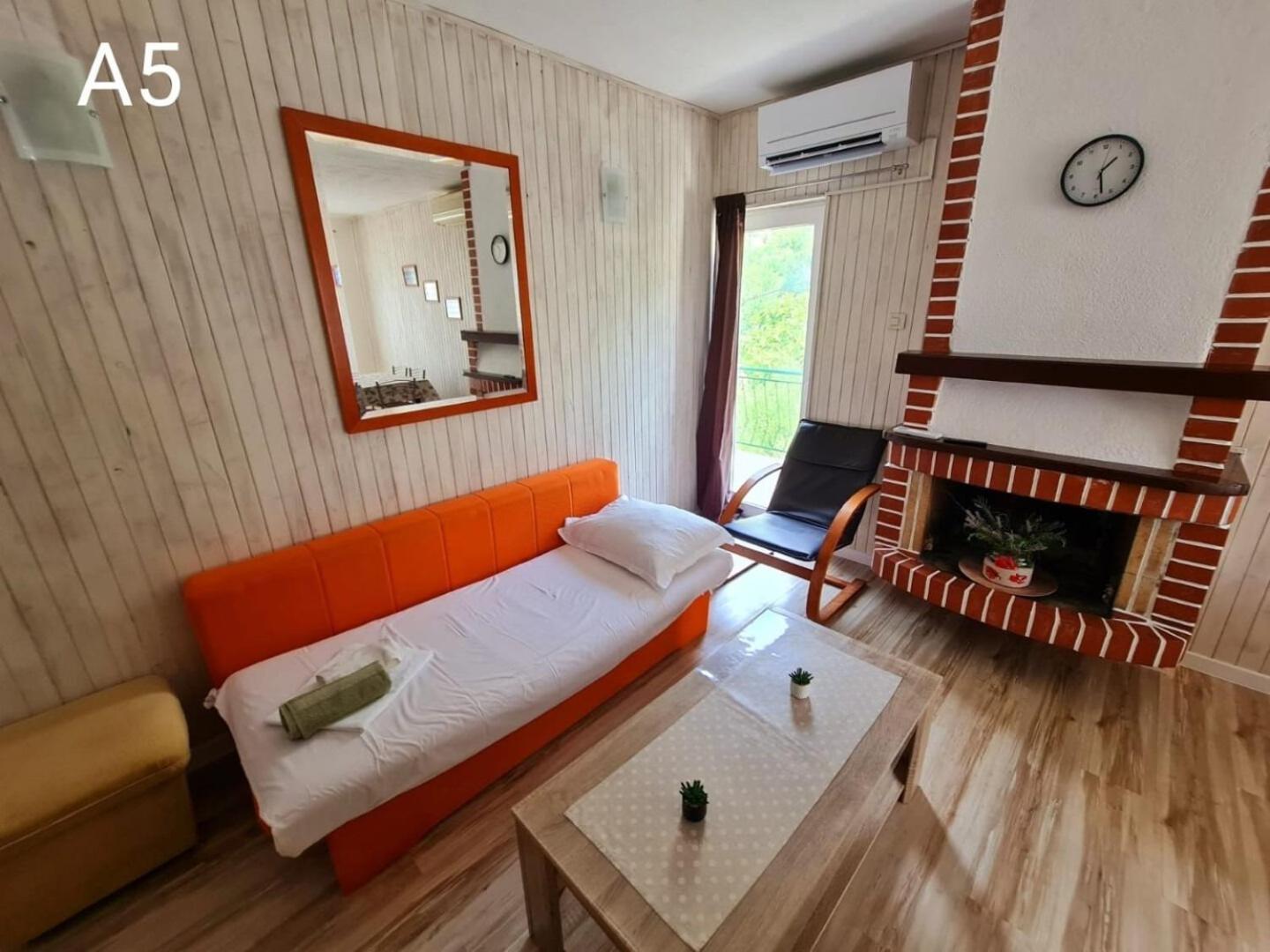 Apartments More Živogošće 外观 照片